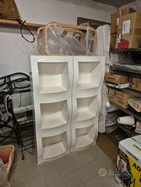libreria in plastica 