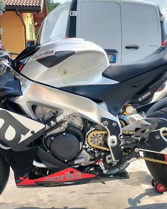 Aprilia RSV4