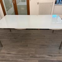 Tavolo vetro e acciaio