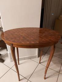 elegante antico tavolino in legno da salotto