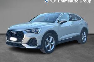 AUDI Q3 SPB 40 TFSI quattro S tronic Business Pl