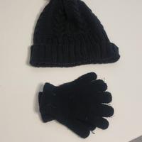 set cappello e guanti invernali