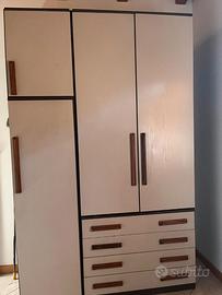Armadio a tre ante bianco