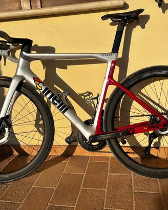 Cinelli Pressure II 2026