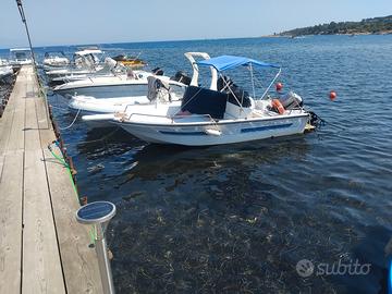 Barca 4,70 con motore Mariner 40cv 2 Tempi