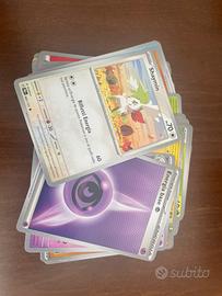Lotto 1000  carte pokemon di cui 100 rare