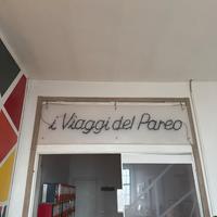 insegna luminosa al neon