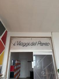 insegna luminosa al neon