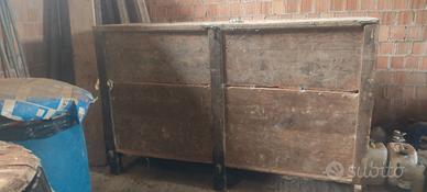 antico cassone da stalla 