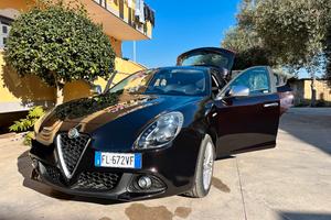 Alfa Romeo Giulietta 1.6 120 con Gancio traino 