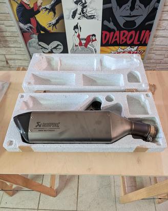 silenziatore akrapovic titanio