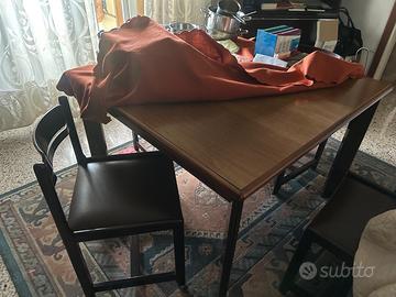 Tavolo robusto allungabile con 5 sedie