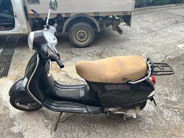 Vespa Lx 125