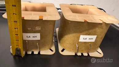Coppia induttanze da 5,6Mh in aria per audio