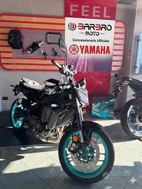 Yamaha MT-09 Y-AMT Cyan Storm