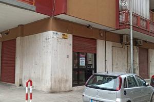 Locale commerciale - Angolare