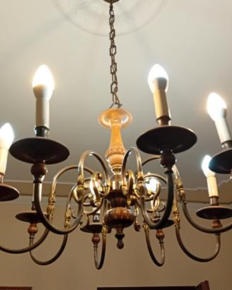 Lampadario in stile 8 luci doppia accensione