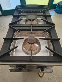 cucina due fuochi