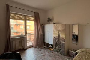 Stanza studentessa universitaria