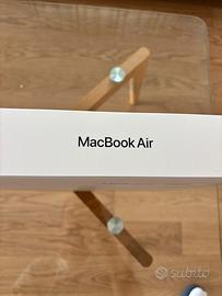 Apple MacBook Air M5 Chip M5 16 GB 512 GB 13”