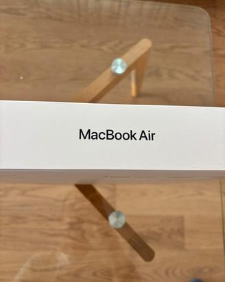 Apple MacBook Air M5 Chip M5 16 GB 512 GB 13”