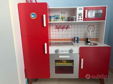 Cucina per bambini in legno