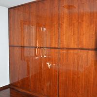 Armadio in noce scuro lucido - GIA' SMONTATO