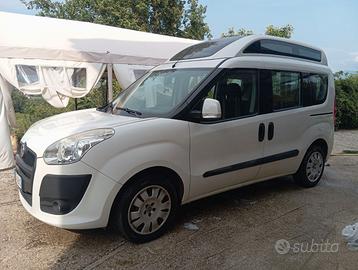 FIAT DOBLO tetto rialzato per trasporto disabili