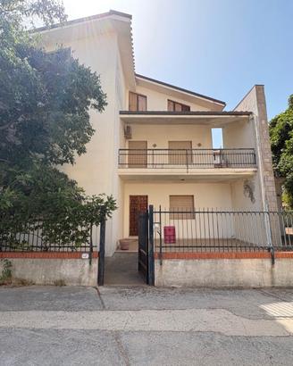 Villacidro Villa libera su Quattro Lati