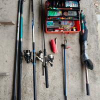 canne da pesca e attrezzatura