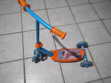 monopattino tre ruote 