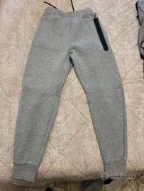 Nike pantaloni e felpa della tuta tech 
