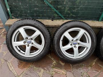 CERCHI IN LEGA 16 VOLVO GOMME 205/60/16 INVERNALI