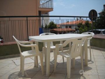 Appartamento con veranda a 80m dalla spiaggia