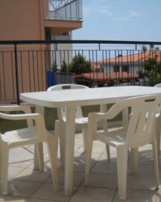 Appartamento con veranda a 80m dalla spiaggia