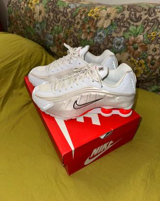 Nike shox R4