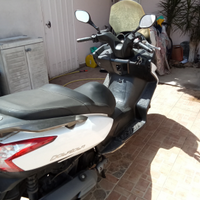 Scooter Kymco Downtown 300