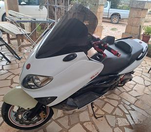 SCOOTER TMAX