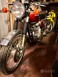 Honda CB 450 DOHC epoca anni 70