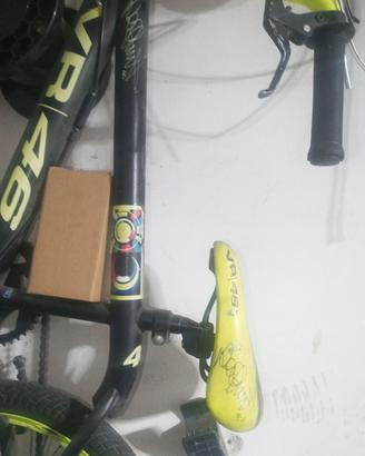 bicicletta BMX VR 46  firmata valentino rossi