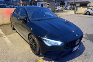 MERCEDES-BENZ CLA 200 d Automatic Premium