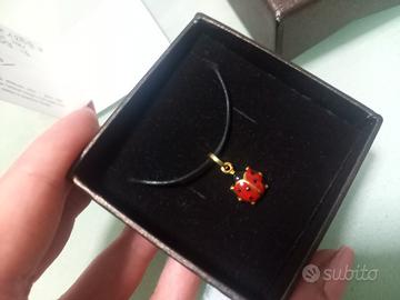 Ciondolo coccinella d'oro 9kt e collanina caucciù