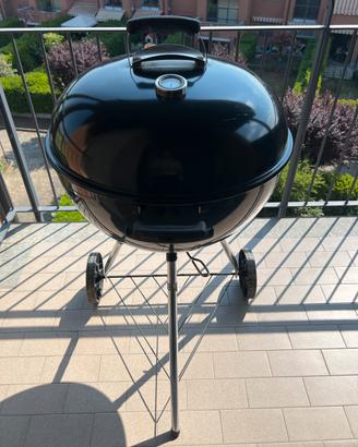 Barbecue da giardino con ruote