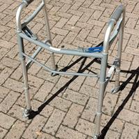 DEAMBULATORE PIEGHEVOLE CON RUOTE TERMIGEA Mod.DE9