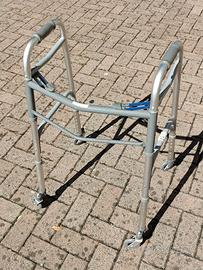 DEAMBULATORE PIEGHEVOLE CON RUOTE TERMIGEA Mod.DE9