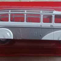 Mercedes Benz LO 3100  1:43