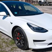 Tesla Model 3 Standard Range Plus RWD,