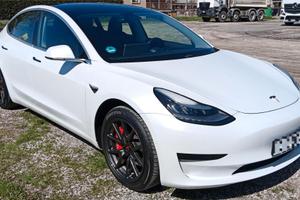 Tesla Model 3 Standard Range Plus RWD,