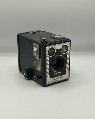 Macchina fotografica Brownie SIX-20 model D