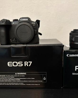 Kit Canon EOS R7 + RF 50mm f/1.8 + accessori